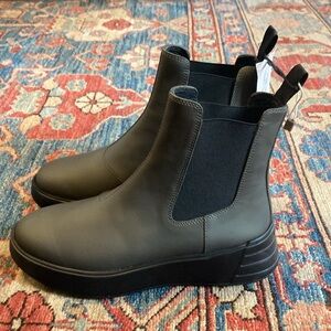 Hogan Grey Leather Pull On Leather & Rubber Chelsea Boot